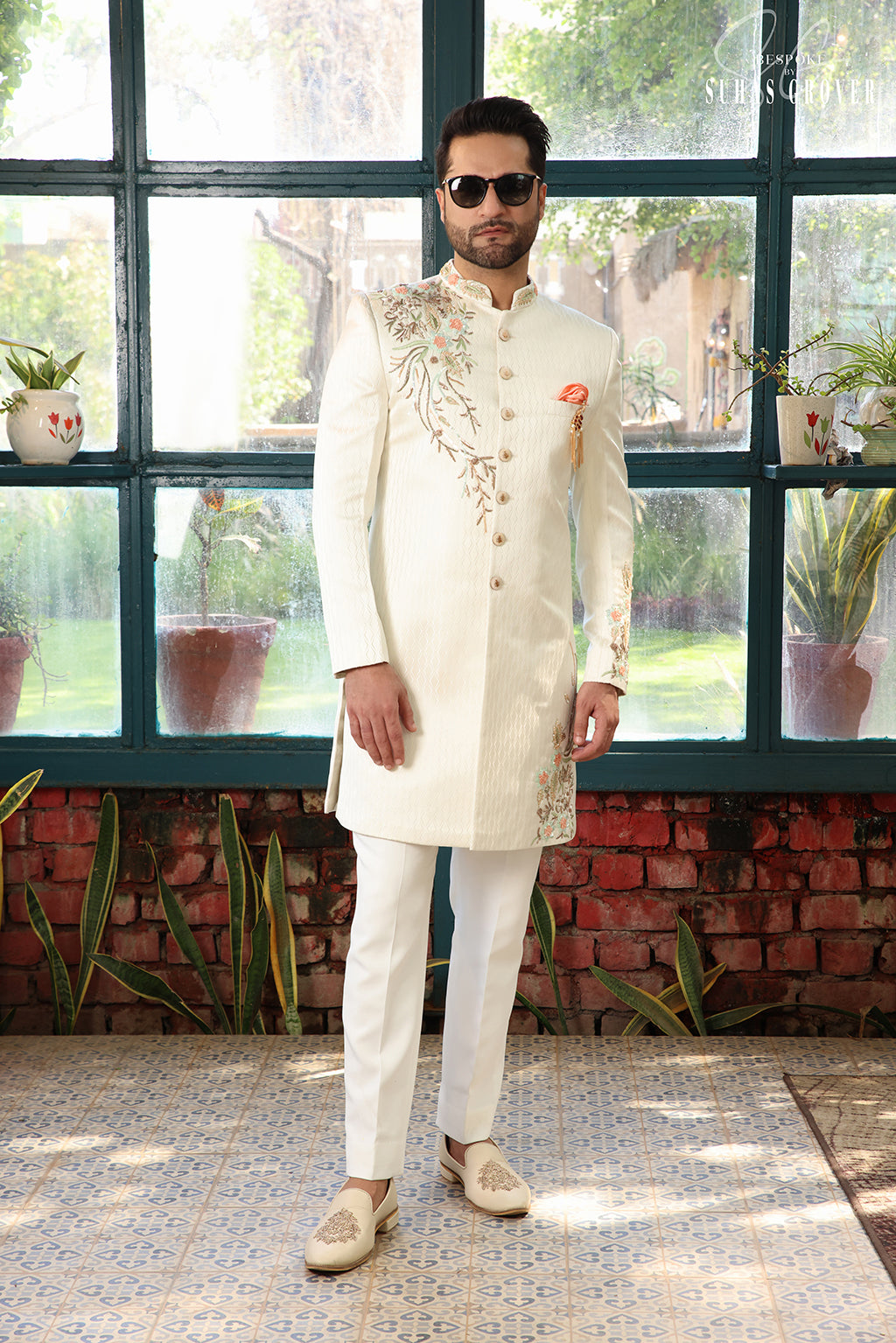 WHITE JAQUARD INDOWESTERN SET