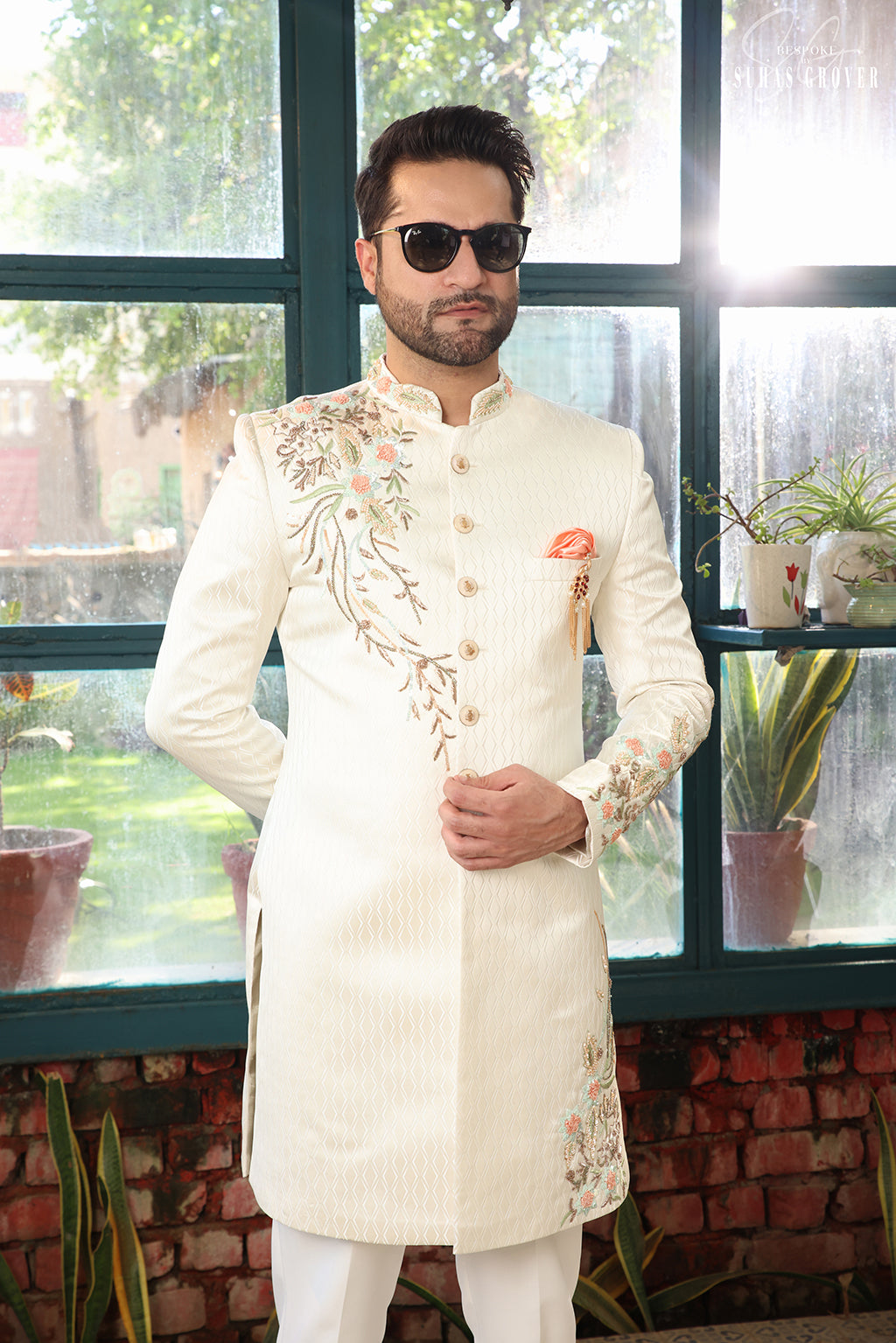 WHITE JAQUARD INDOWESTERN SET